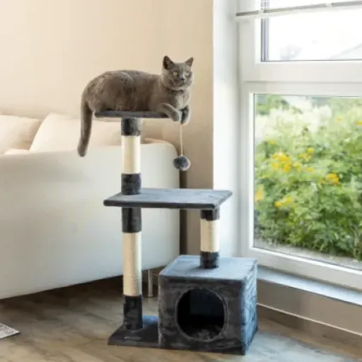 Test Lionto Arbre à Chat : Un espace de jeu fonctionnel pour vos félins