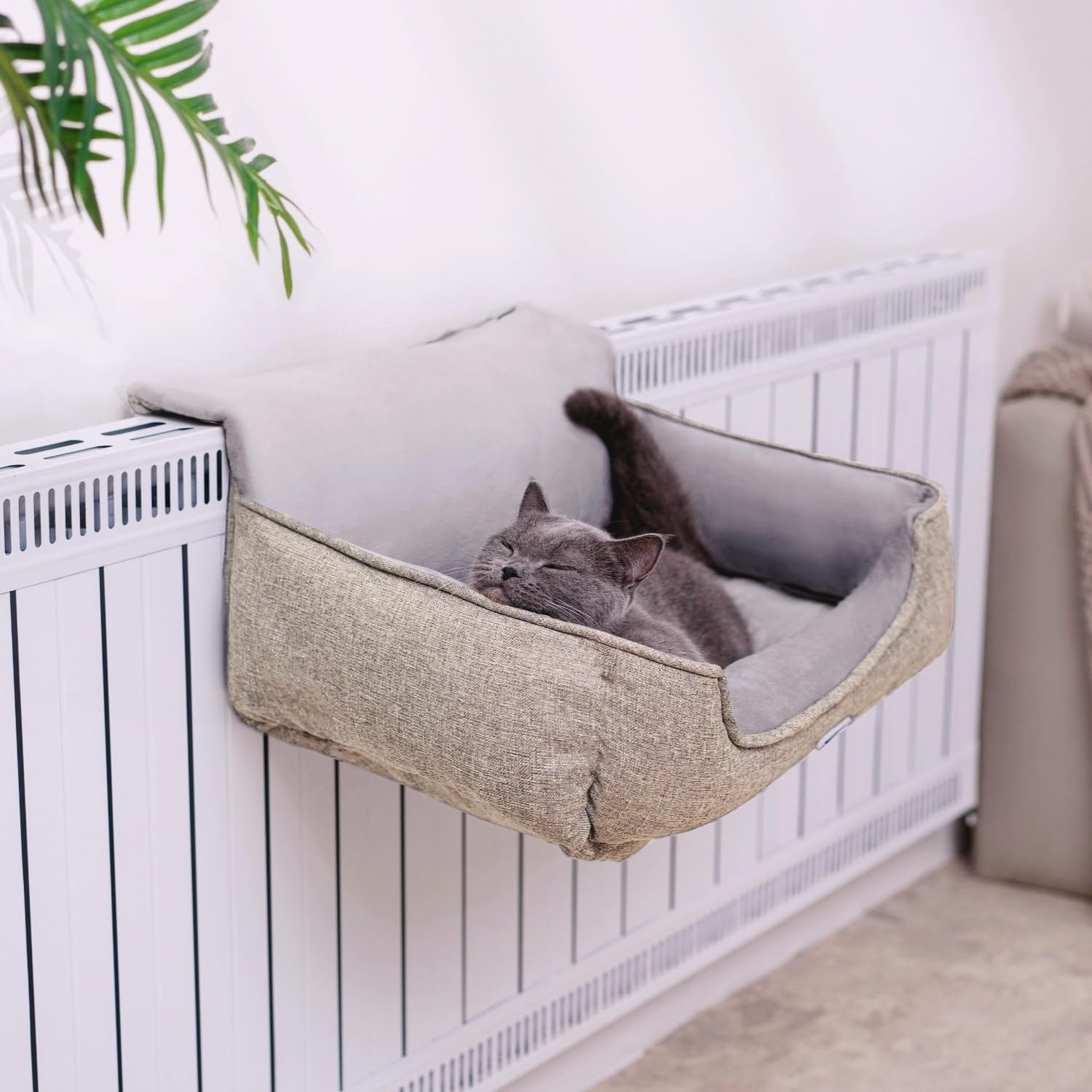 Happi N Pets Grand lit pour Chat avec radiateur, perchoir Chauffant pour Grand Chat avec Housse en Peluche Lavable, Crochets métalliques réglables, hamac Confortable, Beige Large Beige