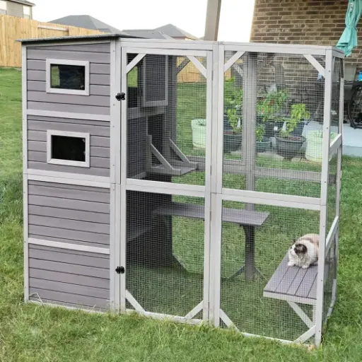Test Catio X-ZONE PET 4 niveaux : un grand enclos extérieur qui fait le job (si on aime le montage)