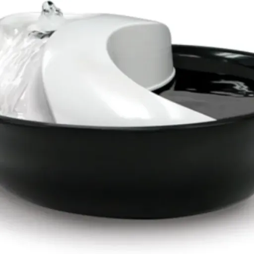 Test Pioneer Pet Raindrop céramique : la fontaine jolie mais galère côté prise et pompe