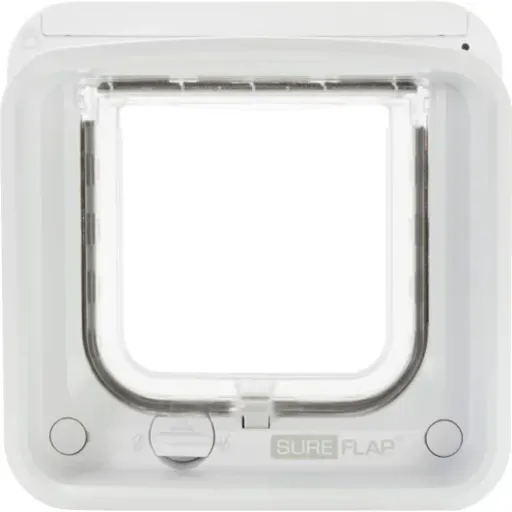 Test SureFlap Chatière Connect à puce : la porte high-tech pour chats (et maîtres un peu maniaques)