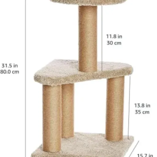Test Amazon Basics Arbre à chat M : simple, pas cher et les chats valident